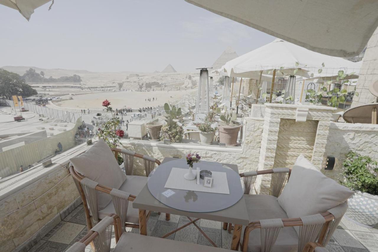 Queen Cleopatra Pyramids View Kafrat al Jabal Bagian luar foto