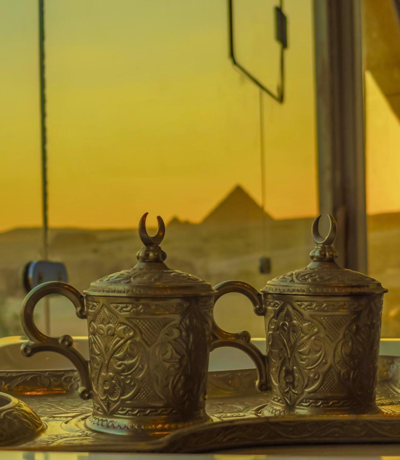 Queen Cleopatra Pyramids View Kafrat al Jabal Bagian luar foto