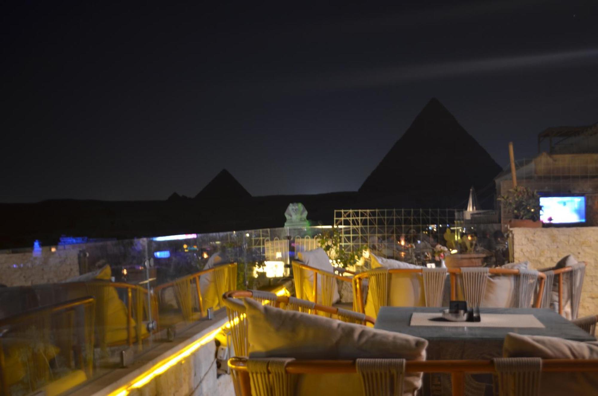 Queen Cleopatra Pyramids View Kafrat al Jabal Bagian luar foto
